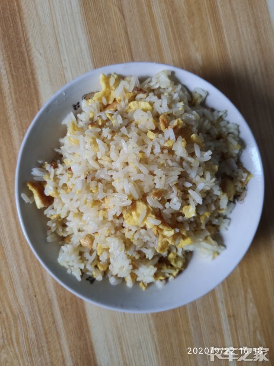 四个本鸡蛋一碗饭