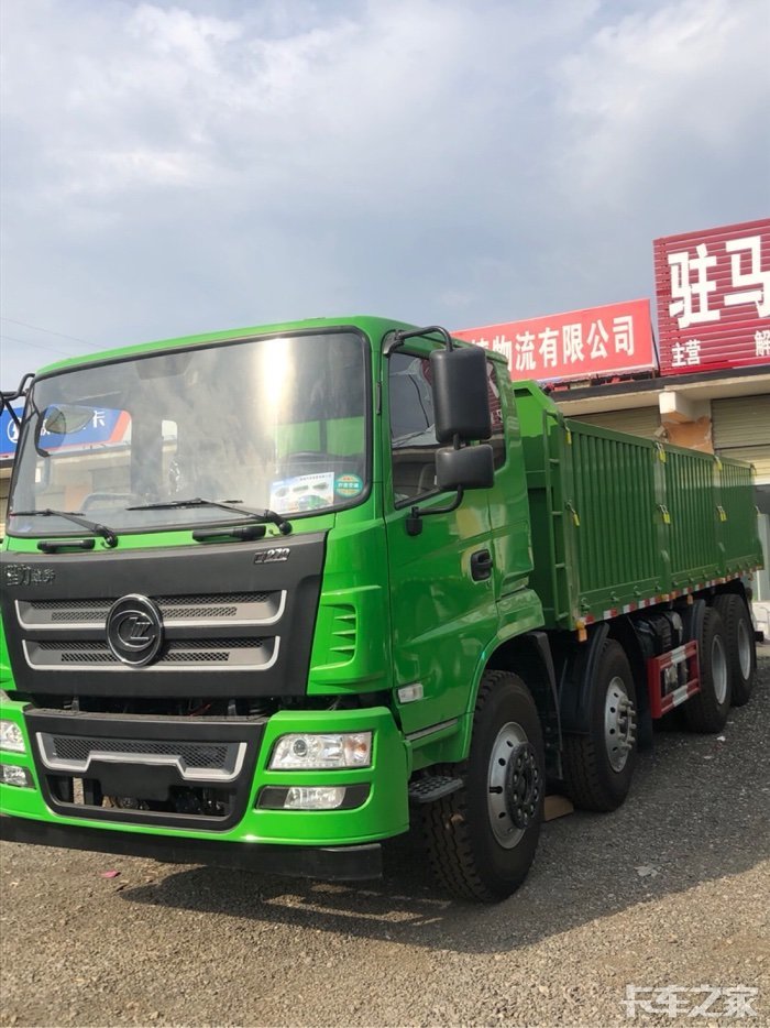 程力雄狮前四后八侧翻自卸车