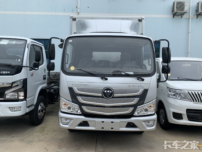 福田欧马可s3蓝牌冷链运输车详情配置图片