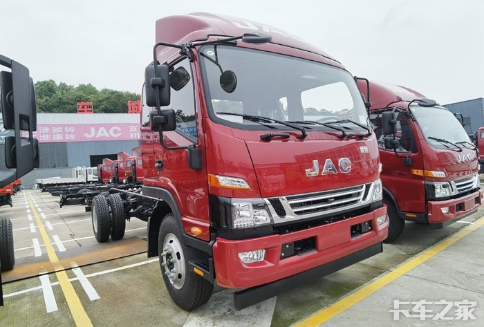 浅谈轻卡之王骏铃v8