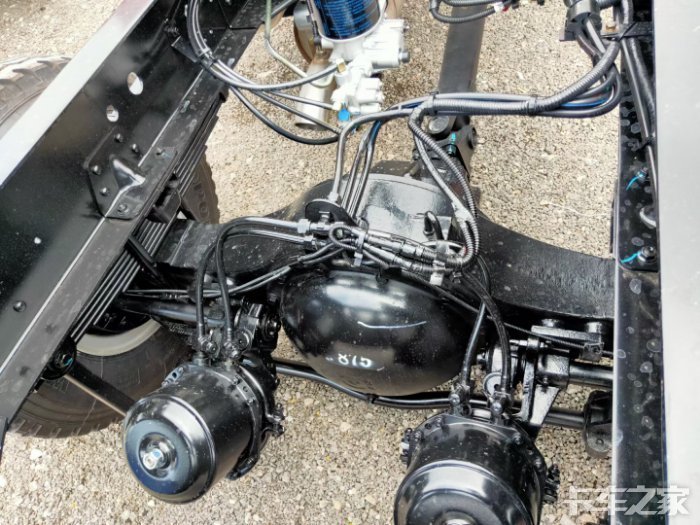 j6f有8吨后桥的吗