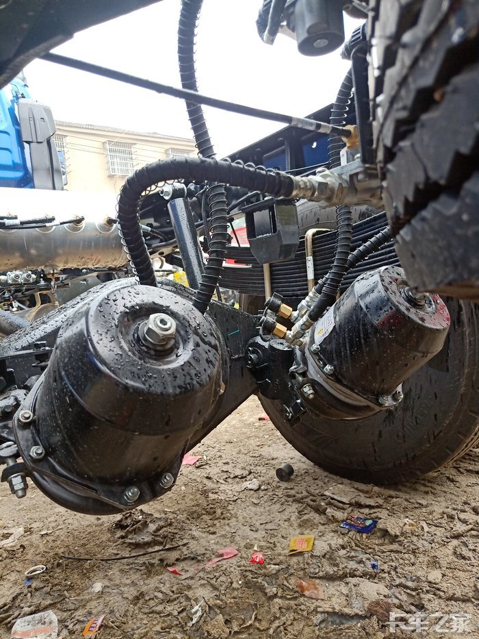 气刹和断气刹的区别