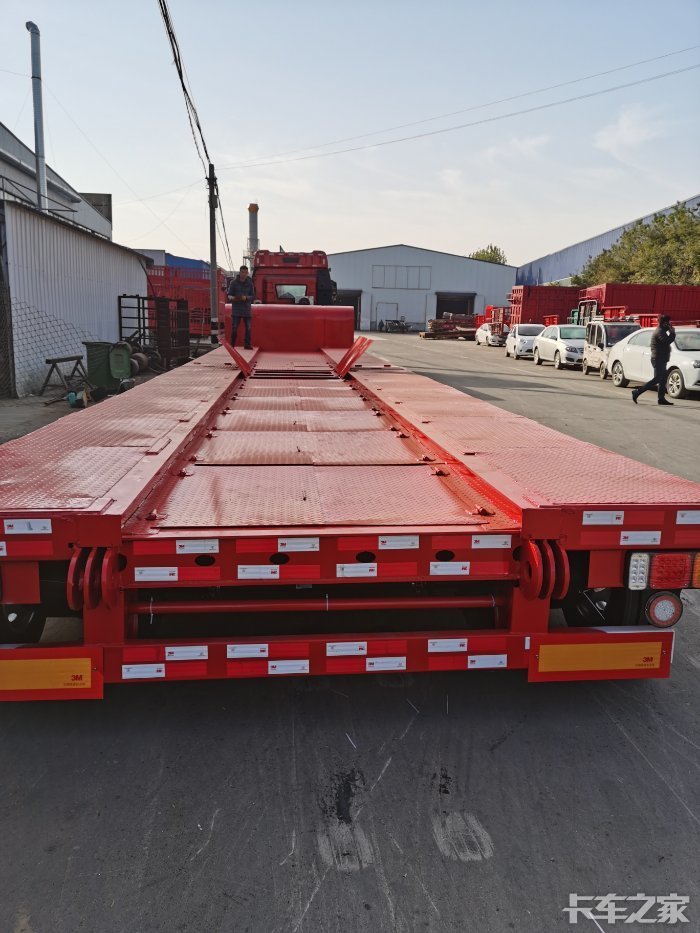 六桥带抽拉大件运输半挂车