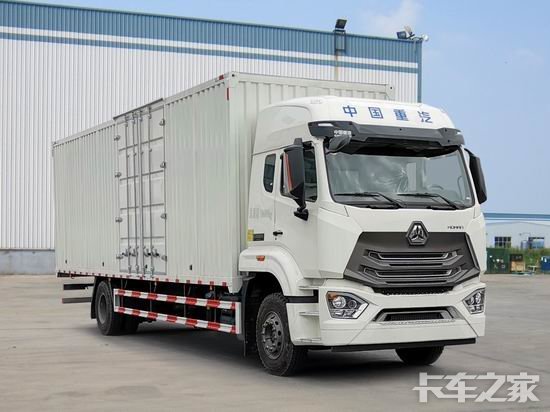 重汽豪瀚载货车入驻新疆啦n5g新车靓颜