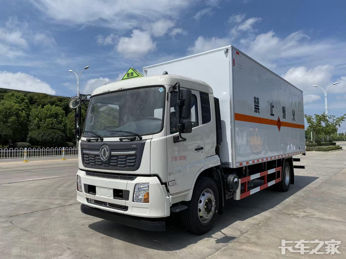 东风天锦国六易燃气体厢式车