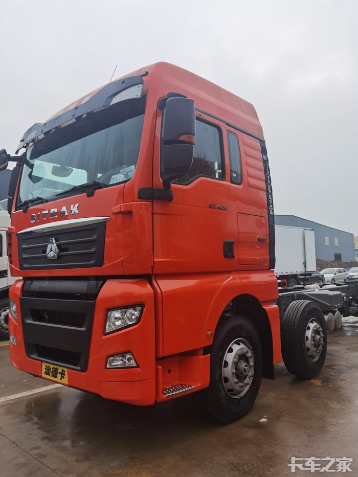 橘红汕德卡自动档底盘