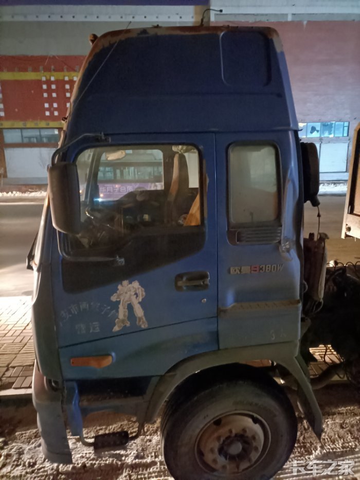 夜拍欧曼雄狮