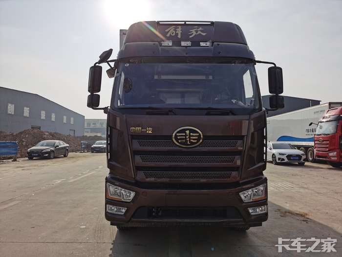 6米8解放j6l咖啡金精英版冷藏车配冷王1080超薄冷机