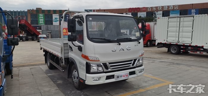 江淮骏铃v5云内490发动机栏板车