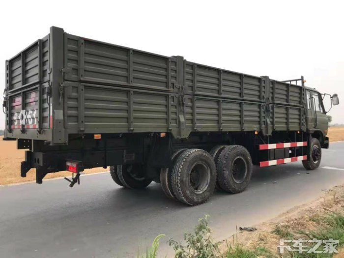 今天拍了台部队退役的东风153