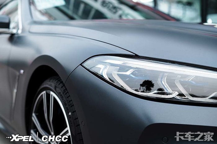 宝马8系贴xpelm系列隐形车衣磨砂效果让爱车更显霸气