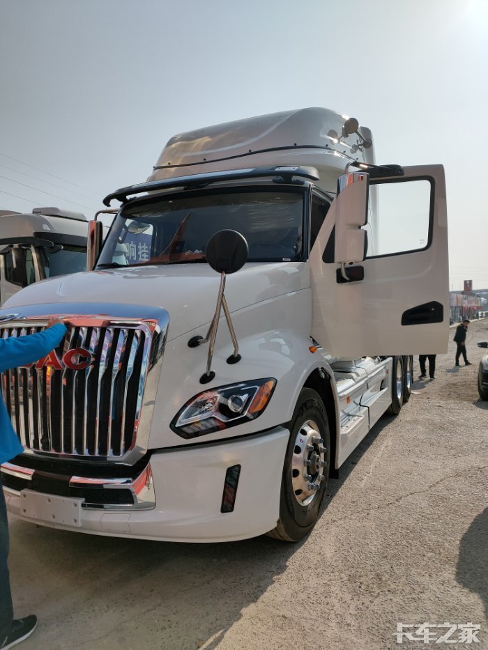 江淮格尔发跨越v7