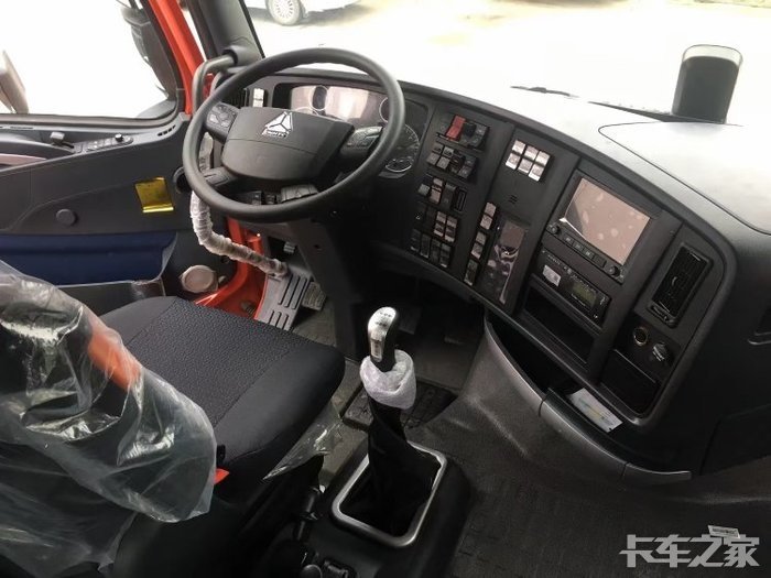 全新豪沃t7460搭配曼技术11升发