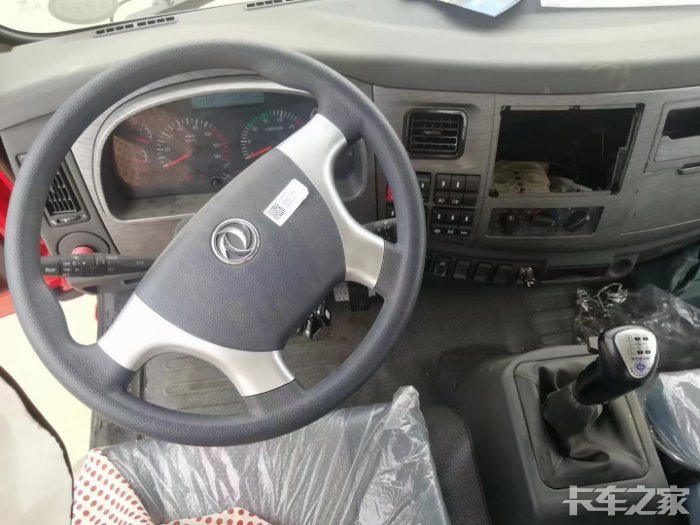 东风锦程军工驾驶室