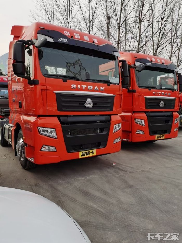 汕德卡480自动档大量到货欢迎砸单