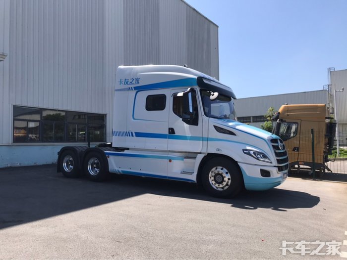 2款乘龙t7房车你更喜欢哪一个