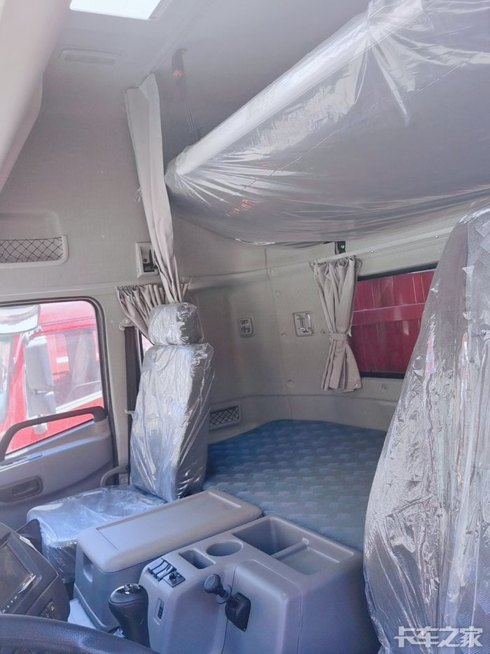 东风畅行96米d7v前四后八高栏车驾