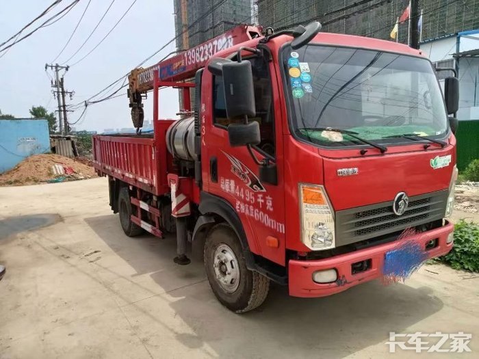 二手蓝牌随车吊18年1月份,130马力