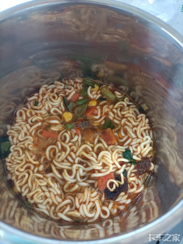 中午吃的泡方便面,带了10根豆角,还有俩 _ 卡车之家论坛
