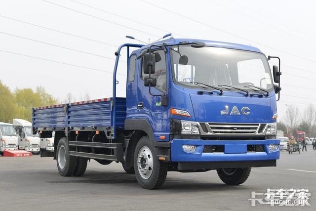 搭载170马力发动机55米长大货厢江淮大金牛mini跑