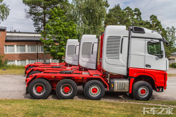 超级强悍的sisu西苏300吨大件牵引车再次登场