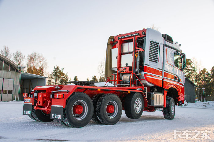 超级强悍的sisu西苏300吨大件牵引车再次登场