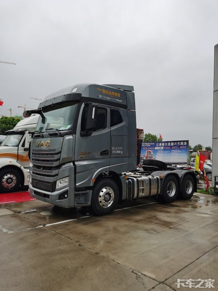 江淮跨越k7国六车型康明斯发动机56