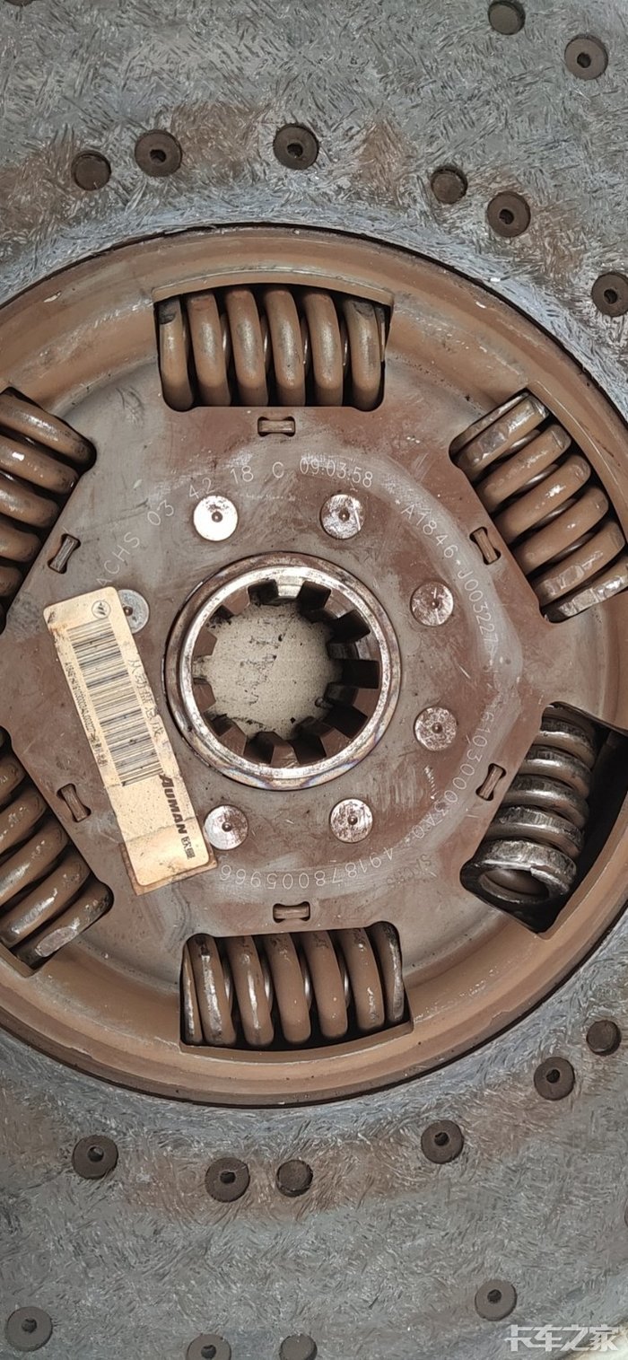 欧曼est双驱采埃孚16档离合器片十多万