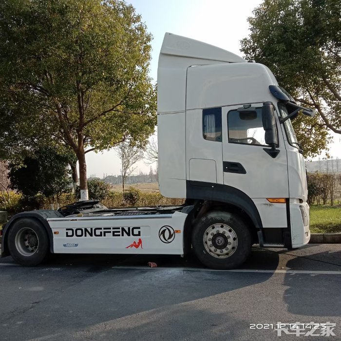 东风天龙侧裙板