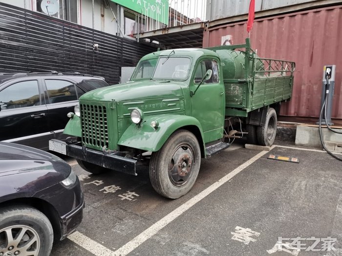 路边的经典——罕见的跃进nj130 _ 卡车之家论坛