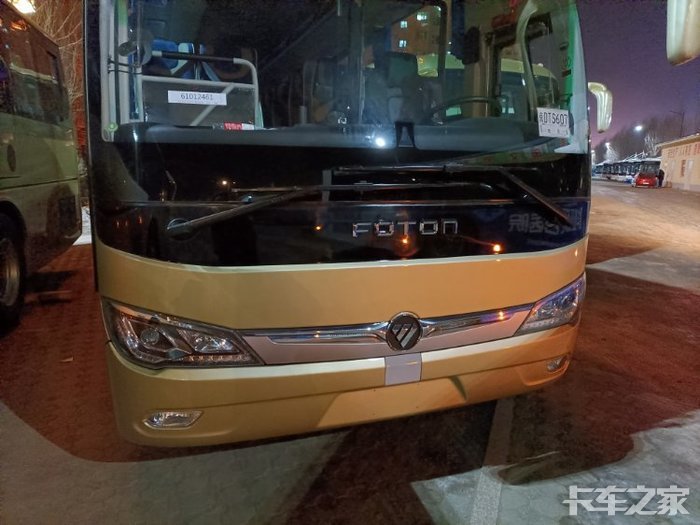 福田欧曼客车怎么和宇通有点像