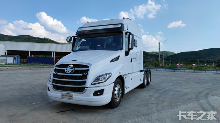 amt,大卧铺,平地板三合一,乘龙t7l太"轰"了! _ 卡车之家论坛