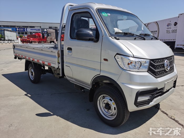 今儿个真高兴东风小霸王w08提车