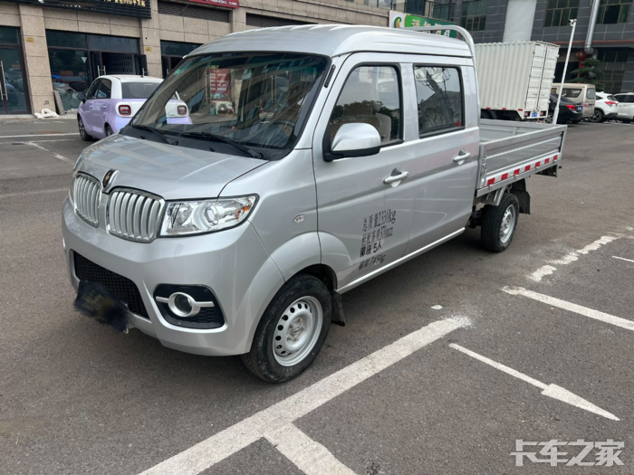 金杯t32双排座的小货车也可以很舒适