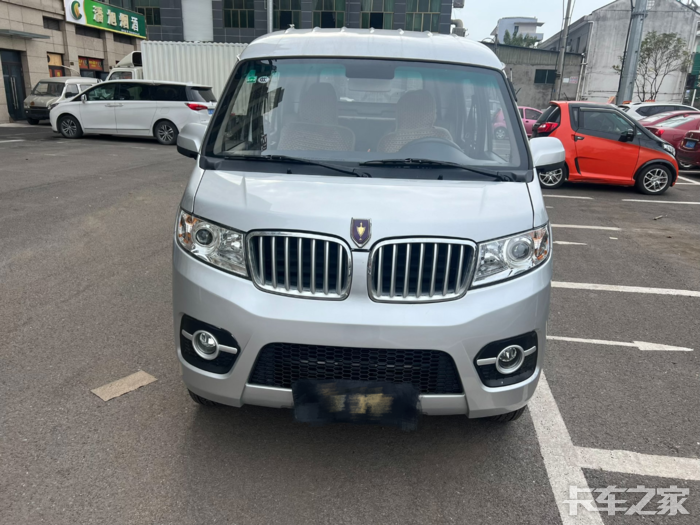 金杯t32双排座的小货车也可以很舒适